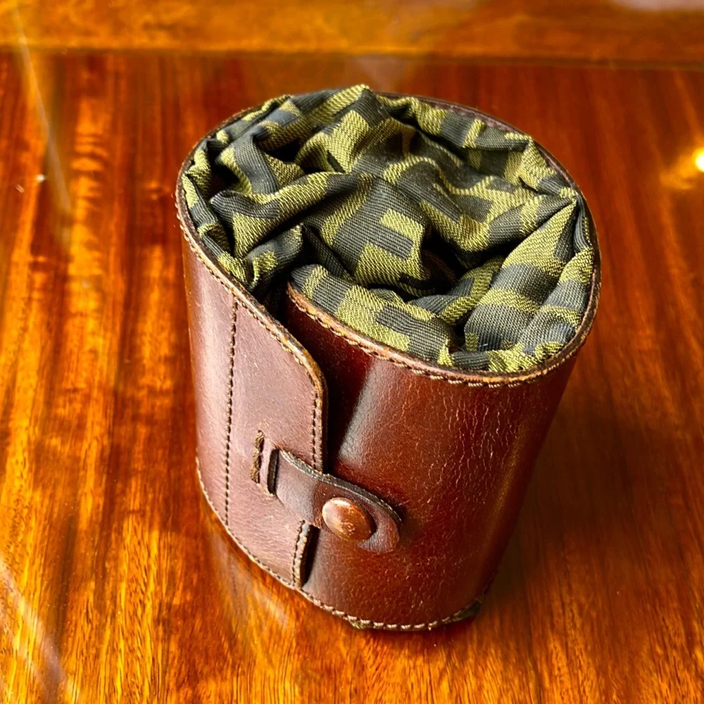 Fendi foldable Zucca pattern shopping tote. - Picture 2 of 10